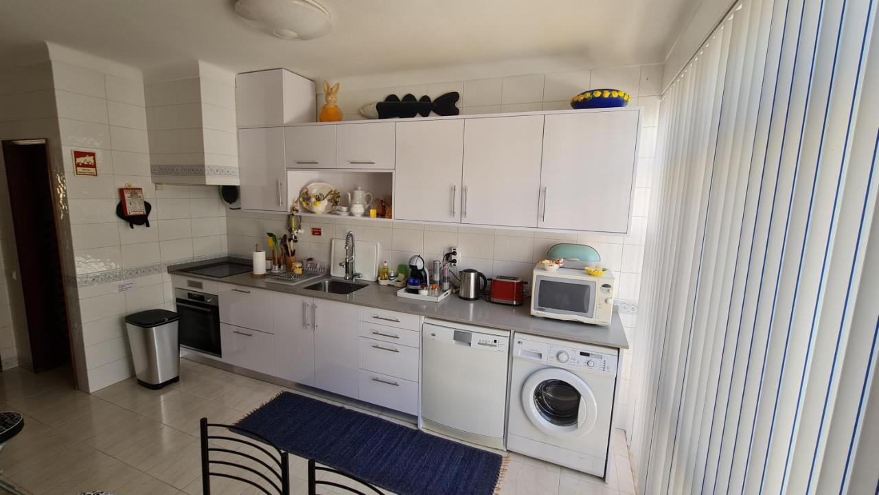 Apartment Praia da Dona Ana Lagos Bagian luar foto