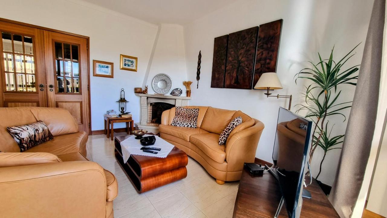 Apartment Praia da Dona Ana Lagos Bagian luar foto