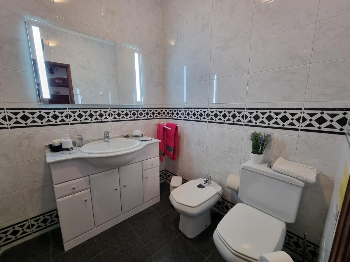 Apartment Praia da Dona Ana Lagos Bagian luar foto